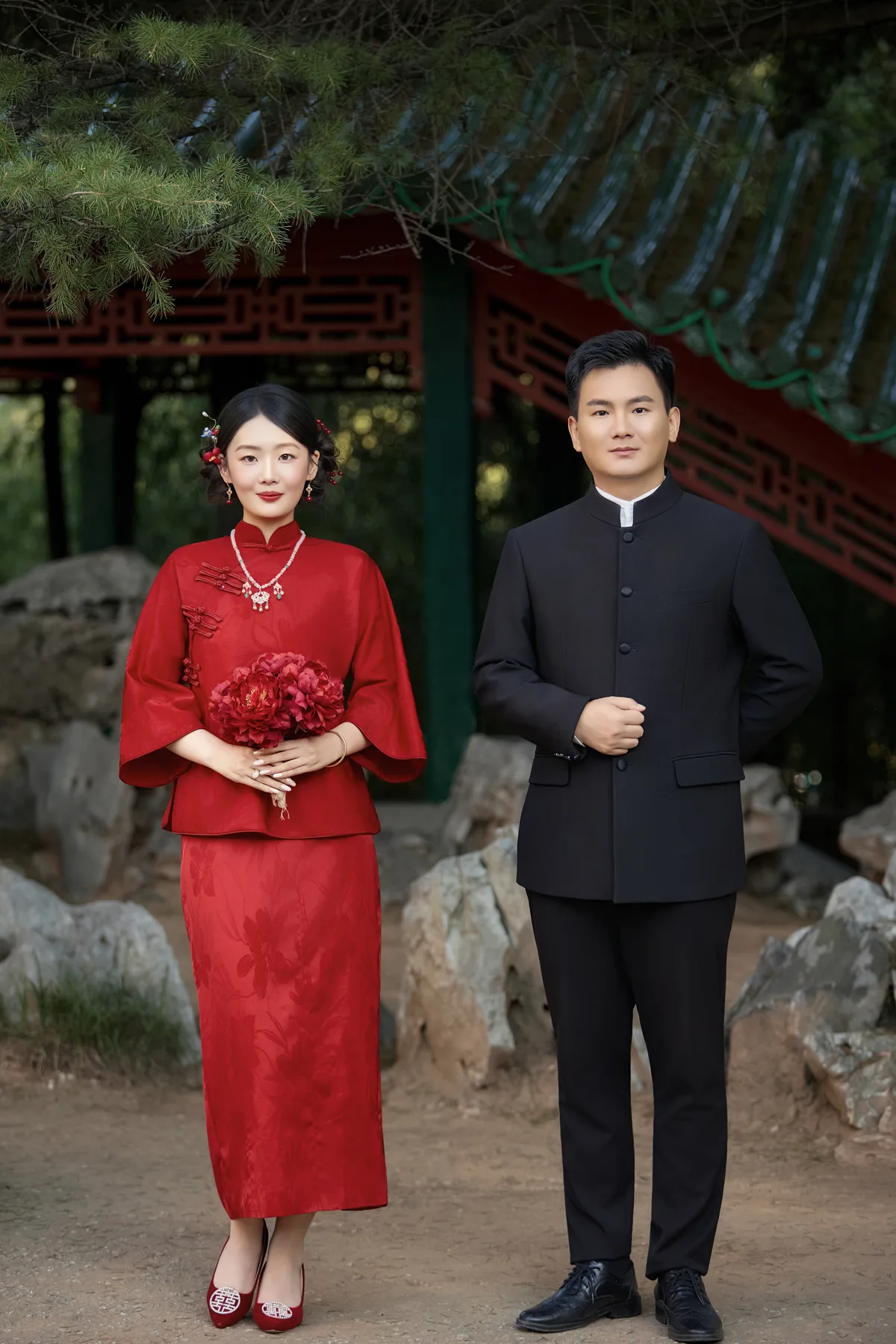 中式礼服正面合影